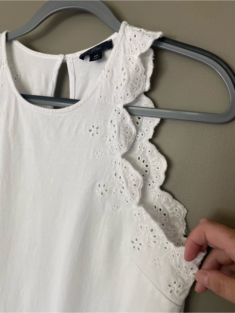 J. CREW Sleeveless White Knit Eyelet & Scallop Trim Tank Shift Dress Size MP - Picture 3 of 8